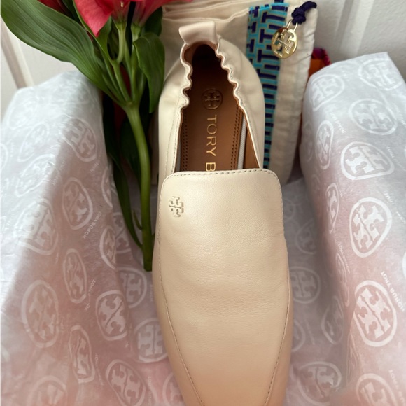 TORY BURCH “KIRA” CREAM COLOR LOAFER NEW in BOX & TB SHOE BAG - Picture 7 of 16